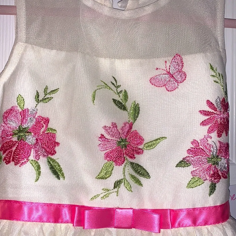 Jona Michelle Girls Fancy dress in white Floral Formal Dress NWT sz 6